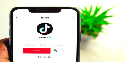 Deciphering TikTok Lingo: The Meaning of 'Slay'